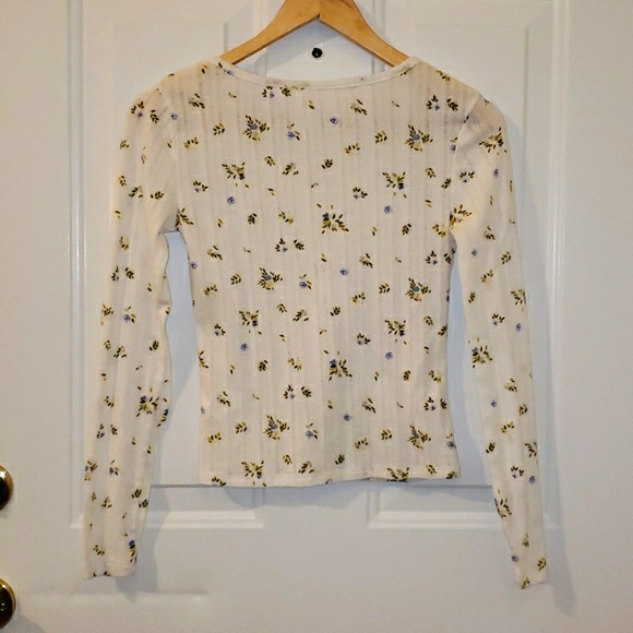 Mudd White Floral Top - Picture 2 of 3
